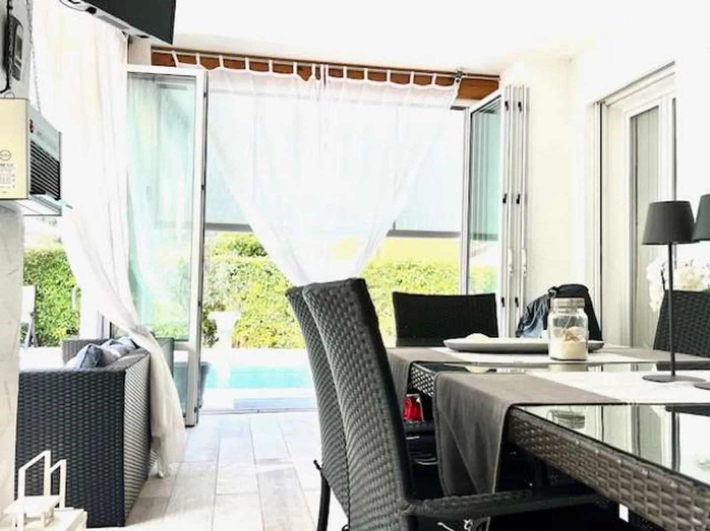 Une villa élégante au milieu de la nature - Photo 12 sur 20