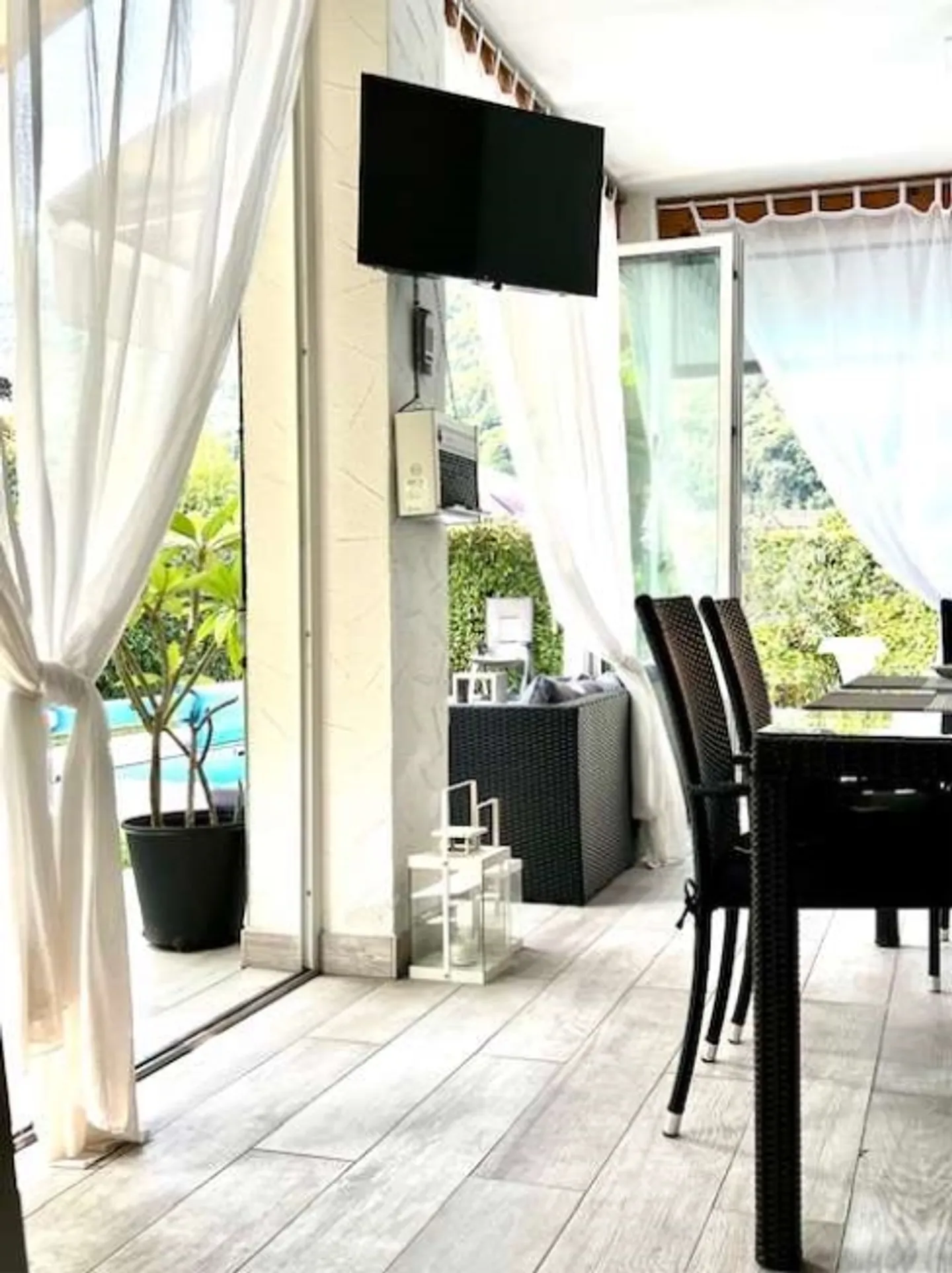 Une villa élégante au milieu de la nature - Photo 13 sur 20