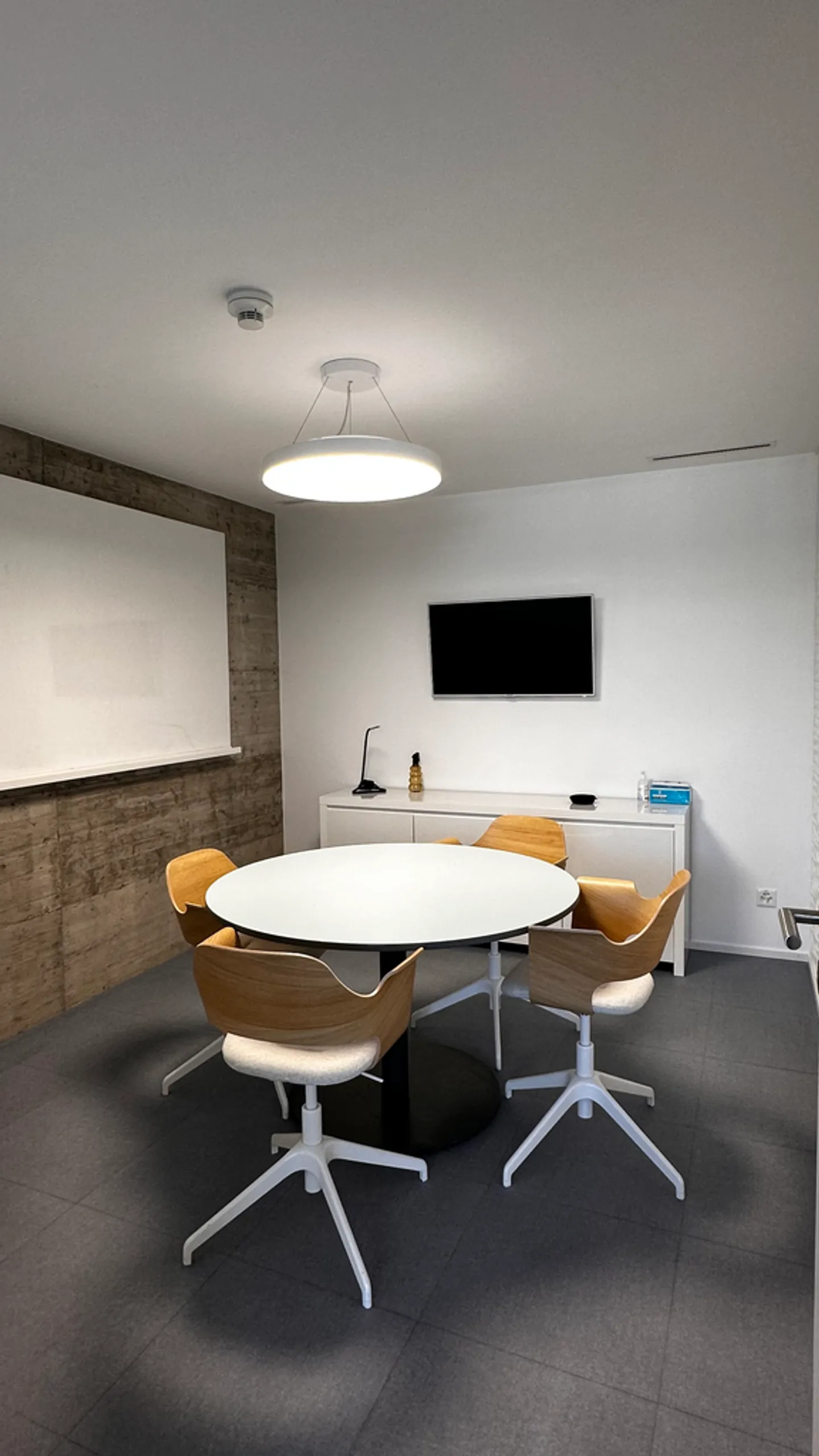 Offices with furniture of about 380 m2 in Etoy - Photo 4 of 6