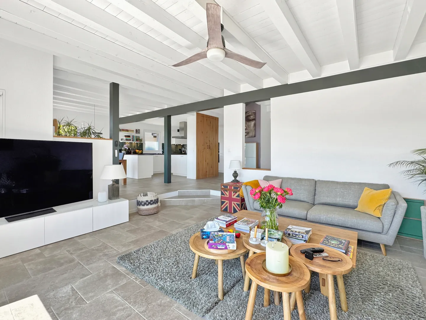 Wunderschönes, vollständig renoviertes Haus in ruhiger Lage mit Panoramablick - Foto 2 von 12