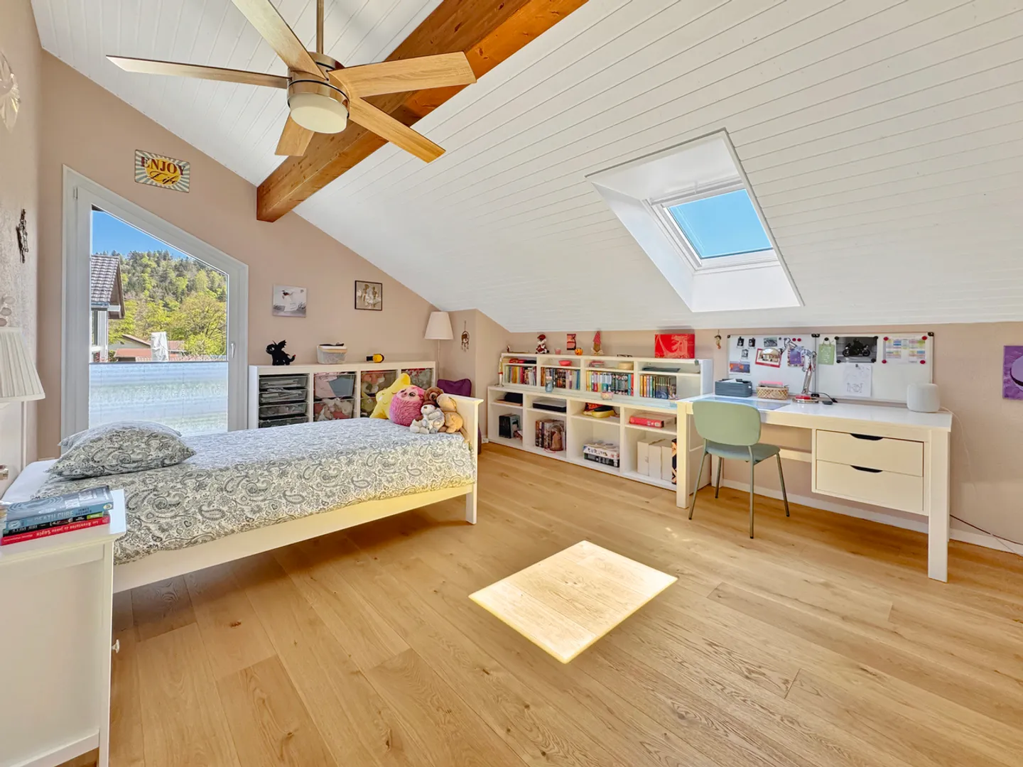 Wunderschönes, vollständig renoviertes Haus in ruhiger Lage mit Panoramablick - Foto 8 von 12