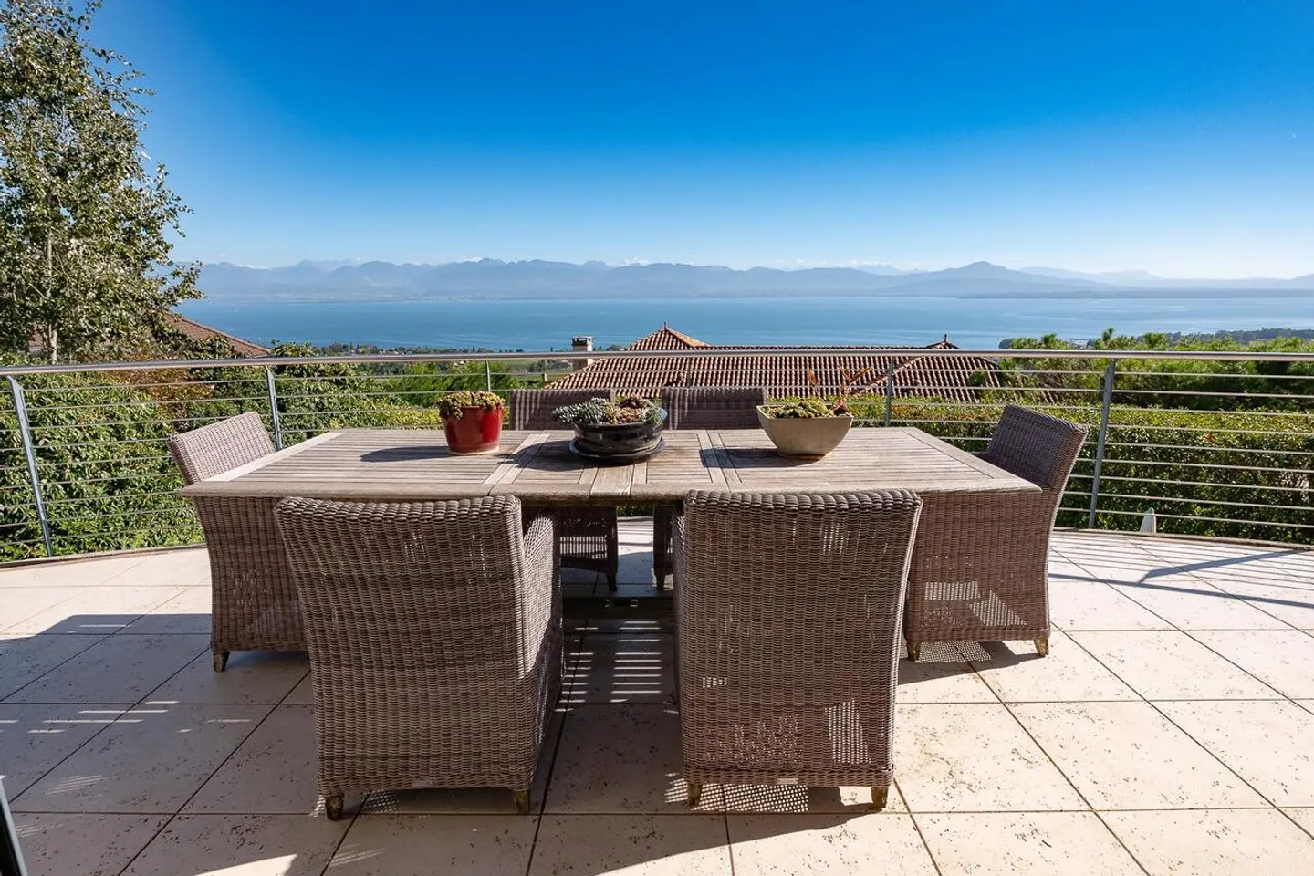 Charming Villa with Pool - Photo 4 of 13