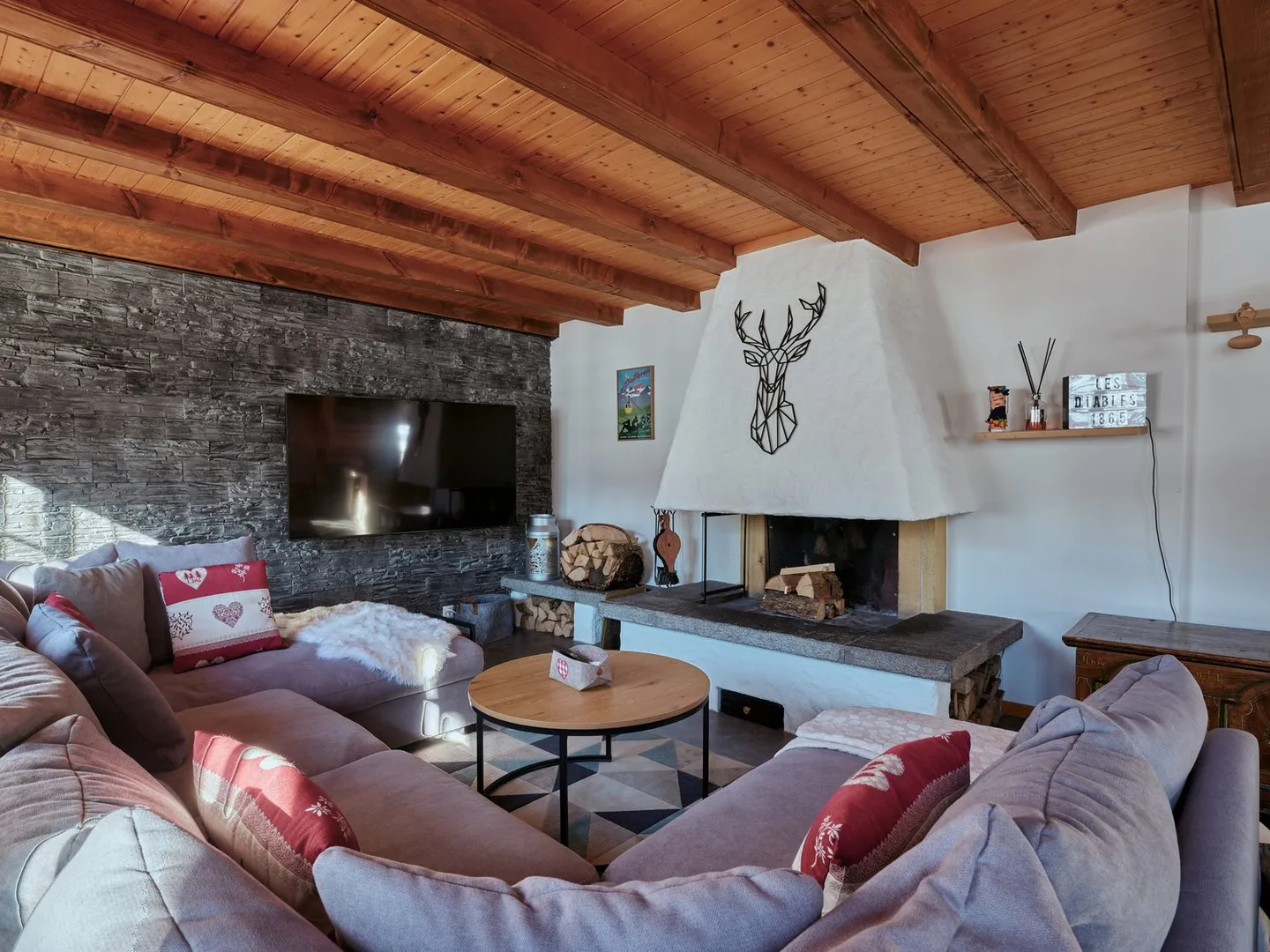 Rental Agreement for the Week - Demi-Chalet La Titine - Photo 1 of 9