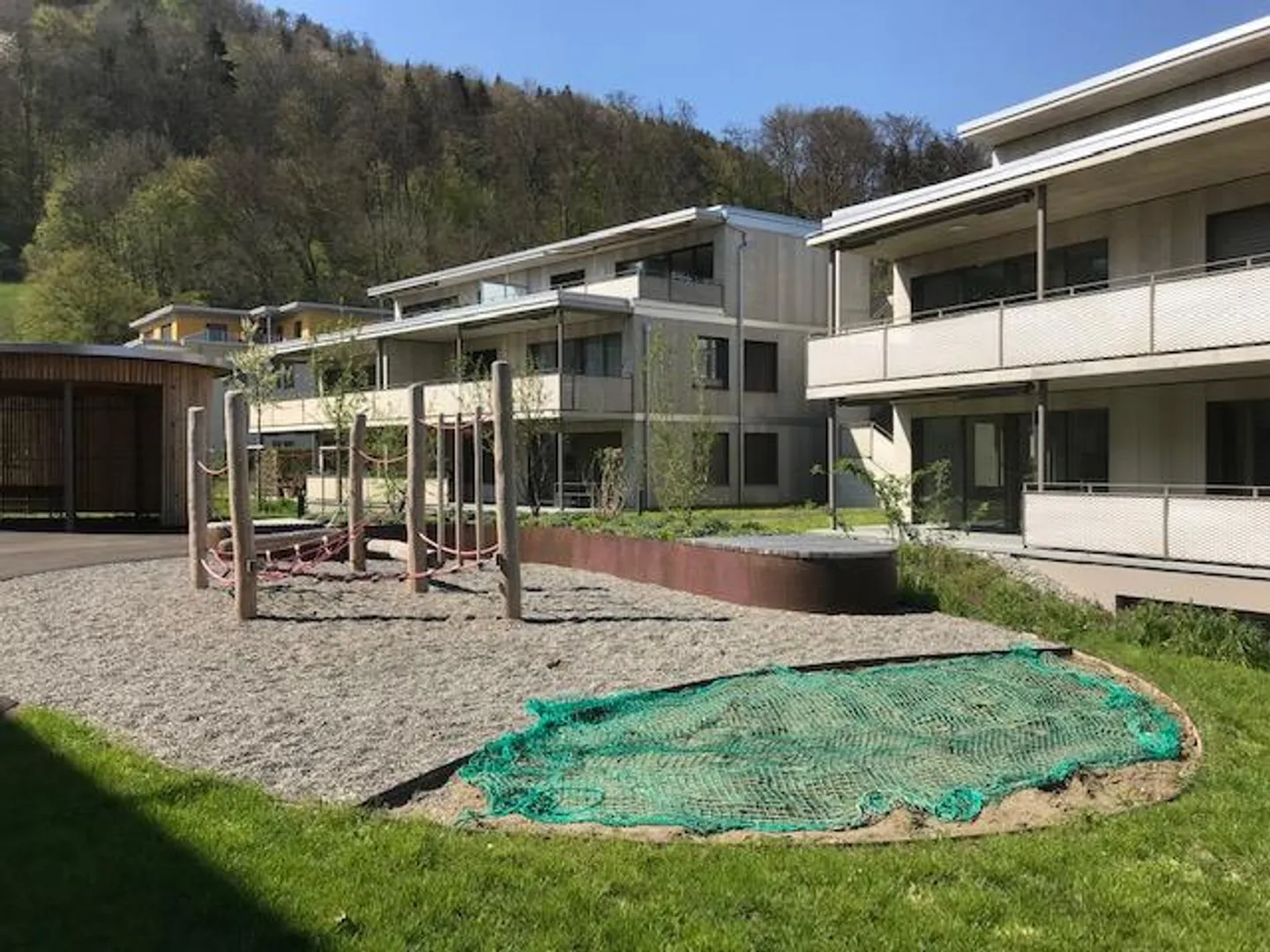 Appartement penthouse moderne de 2,5 pièces - Photo 3 sur 11