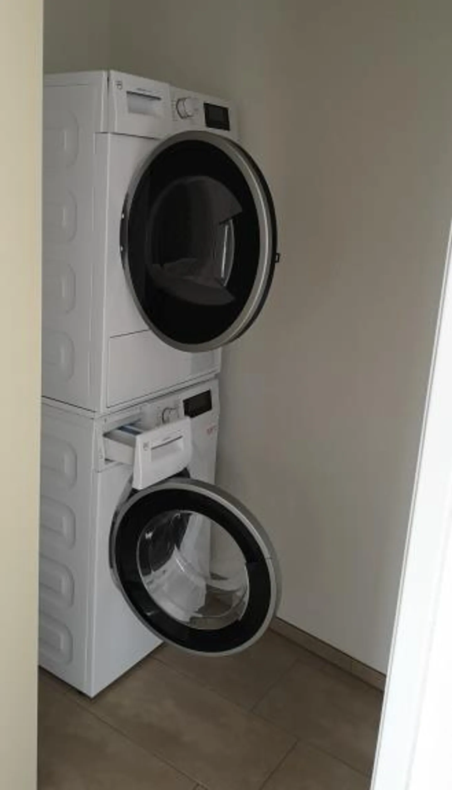 Appartement penthouse moderne de 2,5 pièces - Photo 10 sur 11