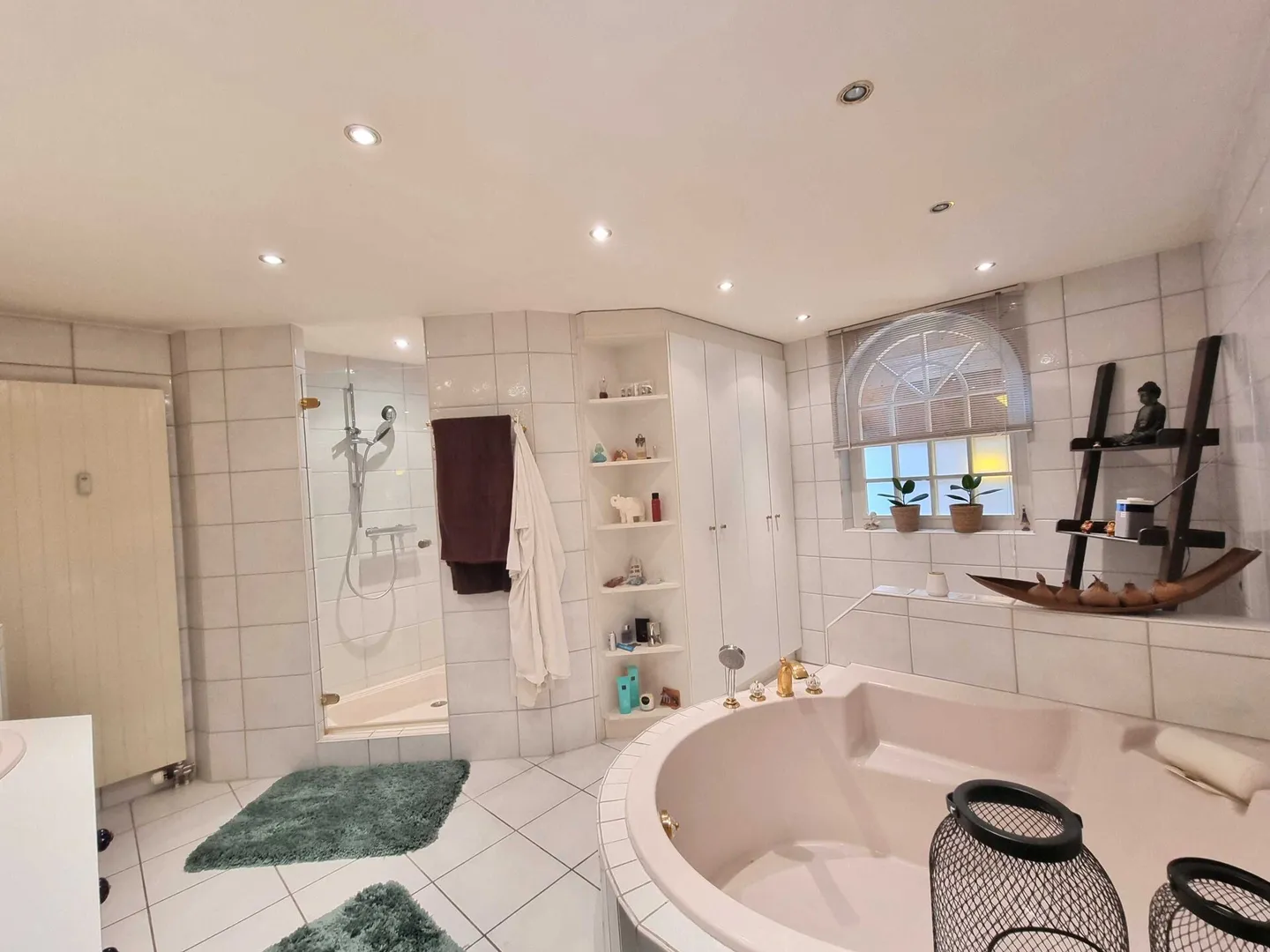 Maisonette apartment with plenty of space to live and enjoy - Photo 15 of 17