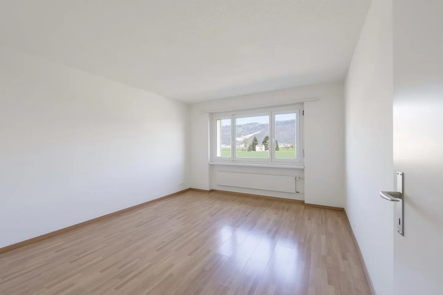 Appartement lumineux de 4,5 pièces - Photo 2 sur 5