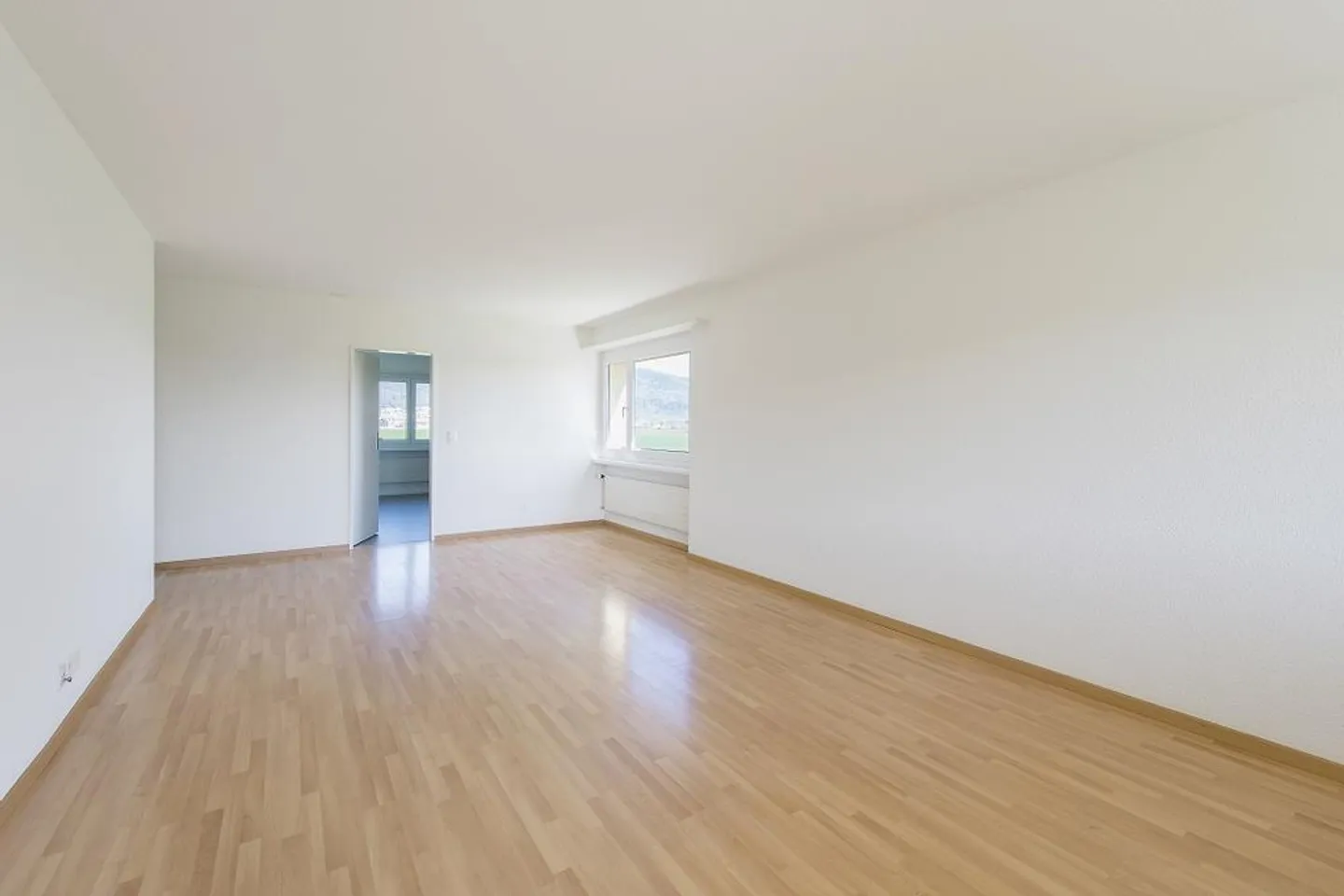 Appartement lumineux de 4,5 pièces - Photo 3 sur 5