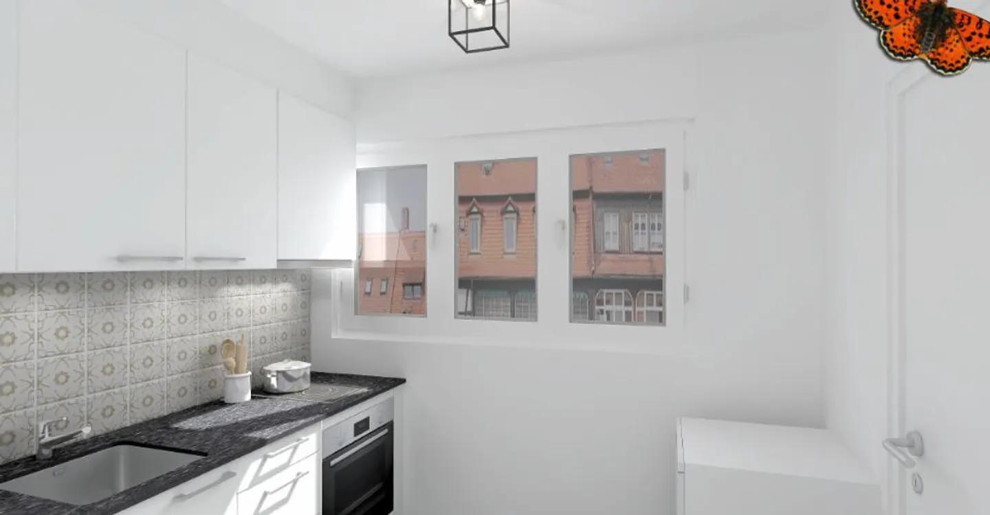 Renovated Apartment Near Train - Photo 2 of 5