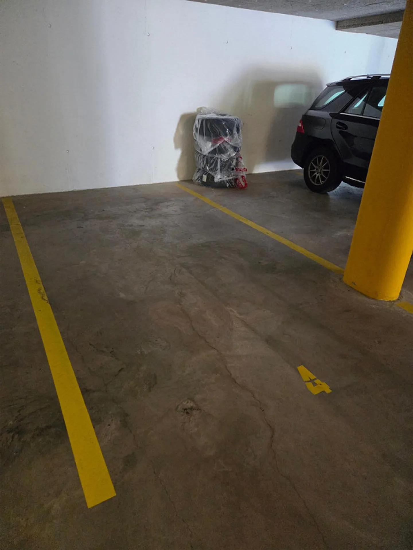 Parkplatz in Sins - Foto 1 von 1