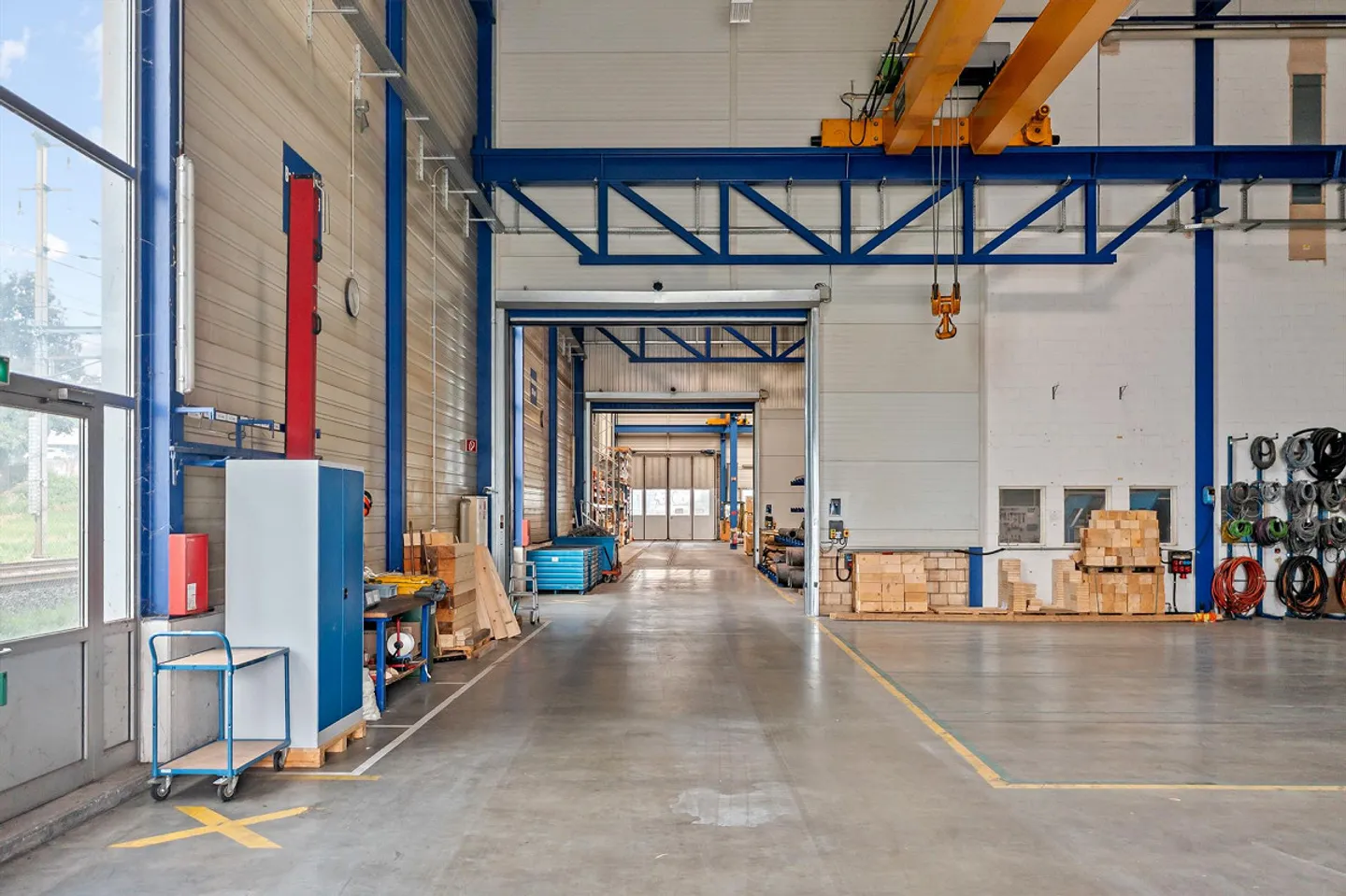 Spazio commerciale e industriale in posizione privilegiata - Foto 7 di 11