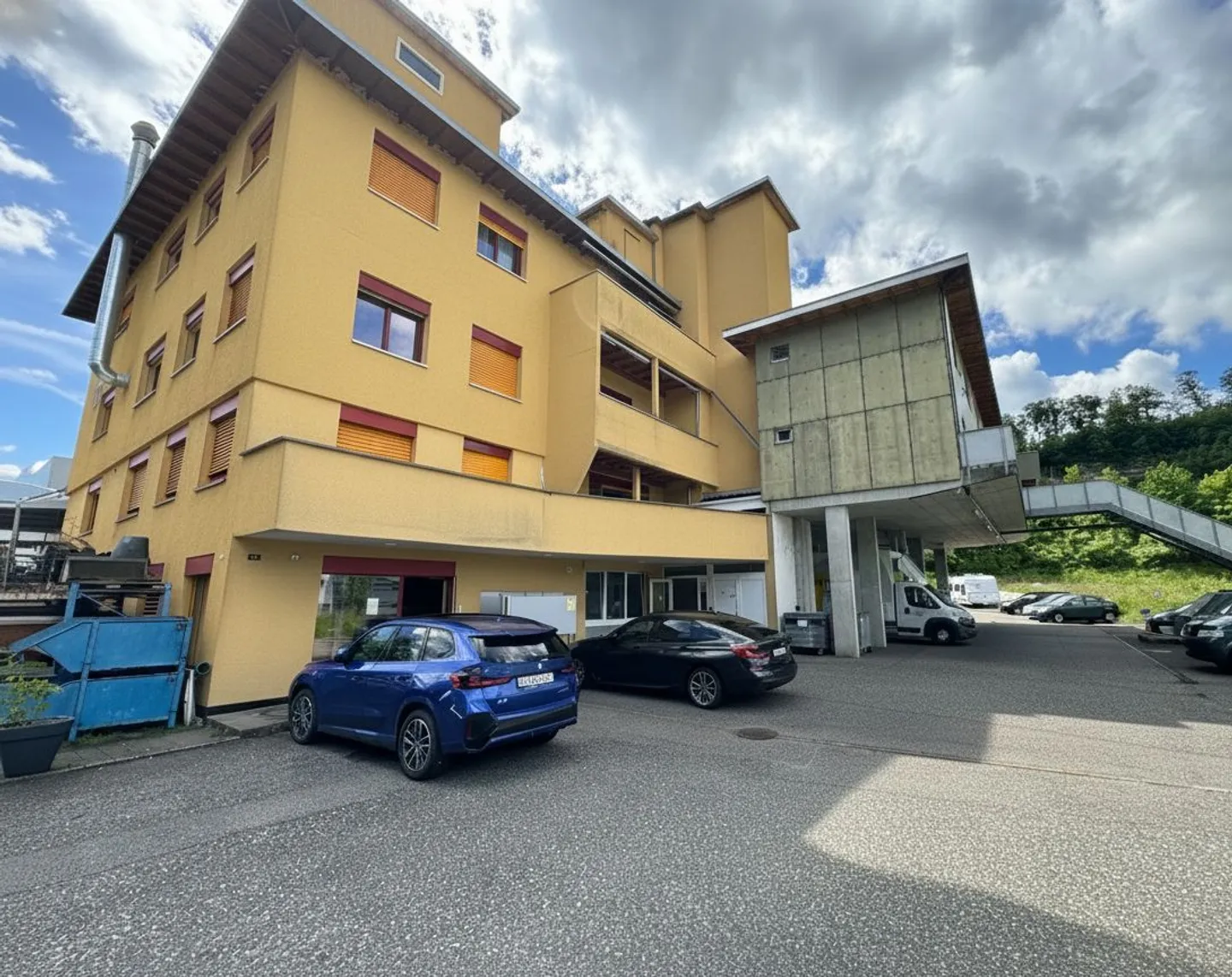 Gewerberaum in Lausen - Foto 1 von 11