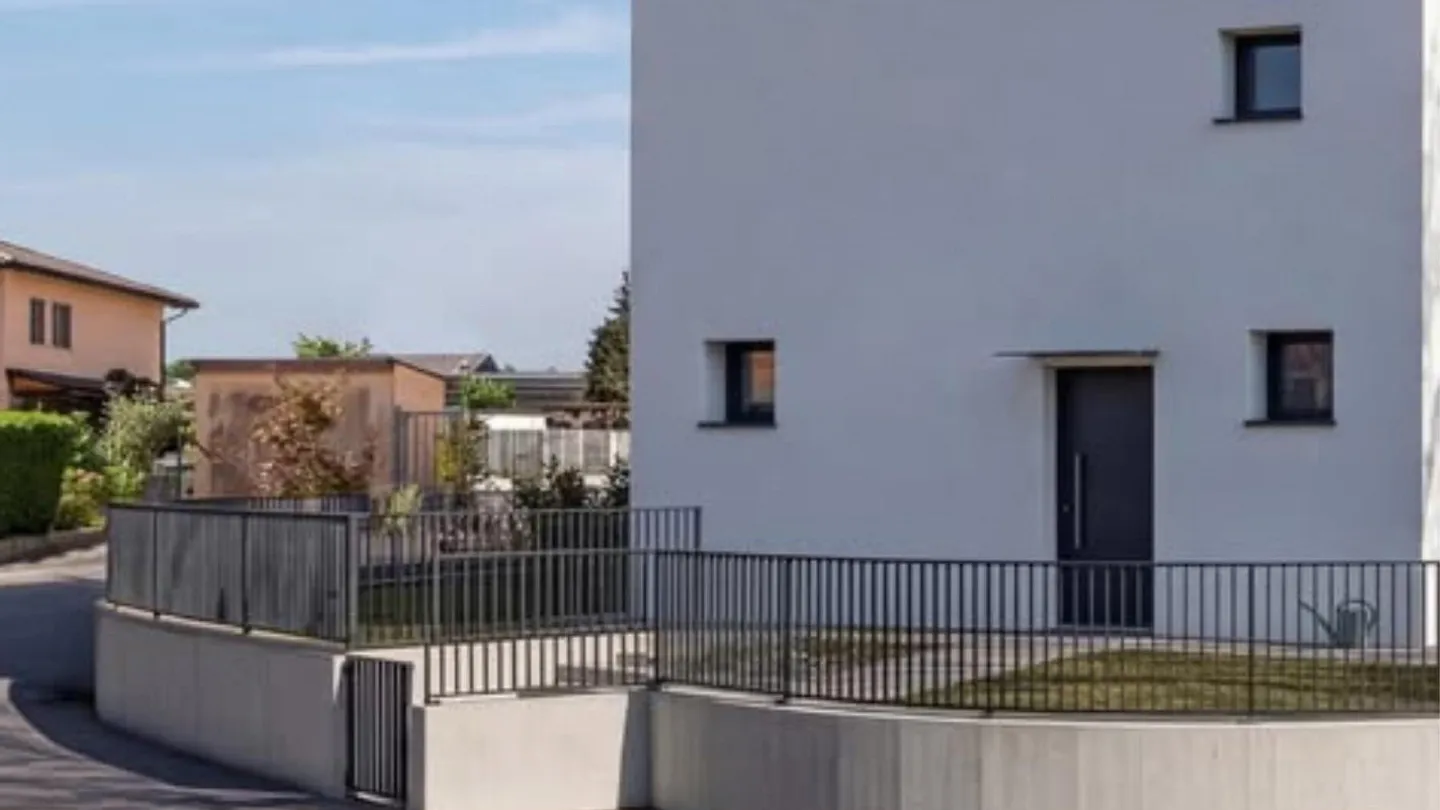 Villa de 4,5 pièces avec piscine et jardin de nouvelle construction - Photo 5 sur 11