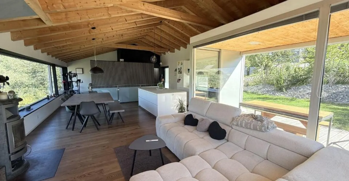 Architect-designed villa with stunning views of the Rhône Valley - Photo 4 of 13