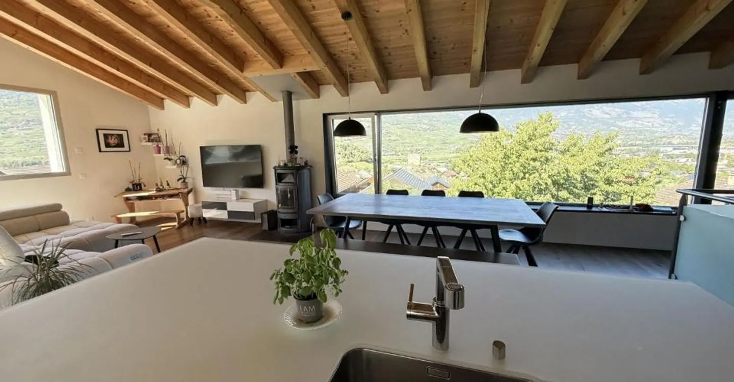 Architect-designed villa with stunning views of the Rhône Valley - Photo 6 of 13