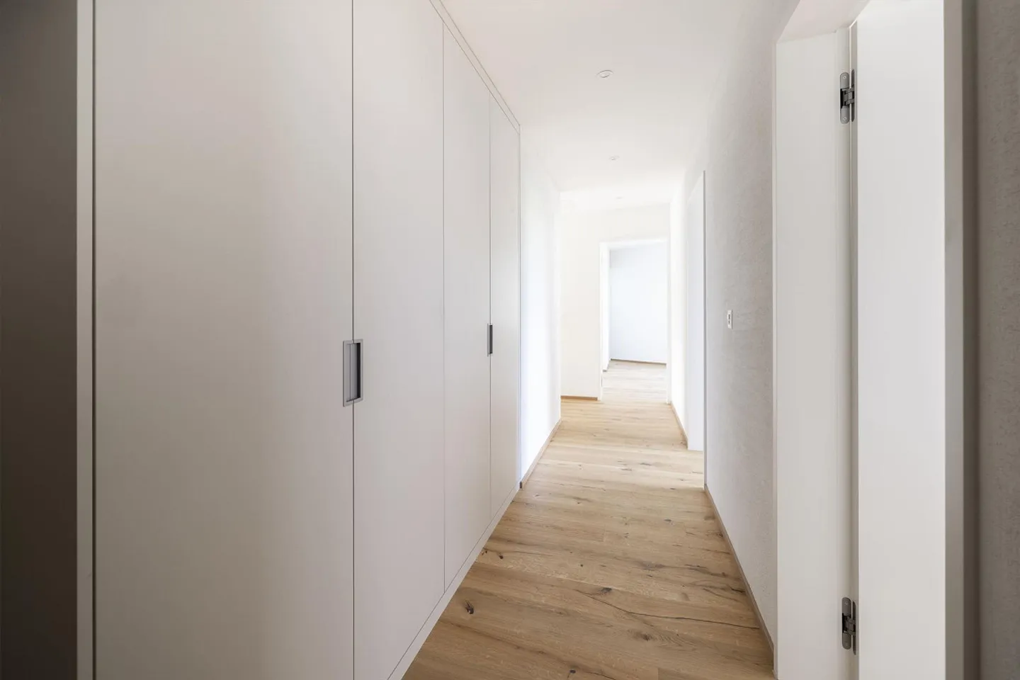 ***First Use New Sunny Exclusive*** 4 1/2-Room Apartment in Domat/Ems - Photo 11 of 13