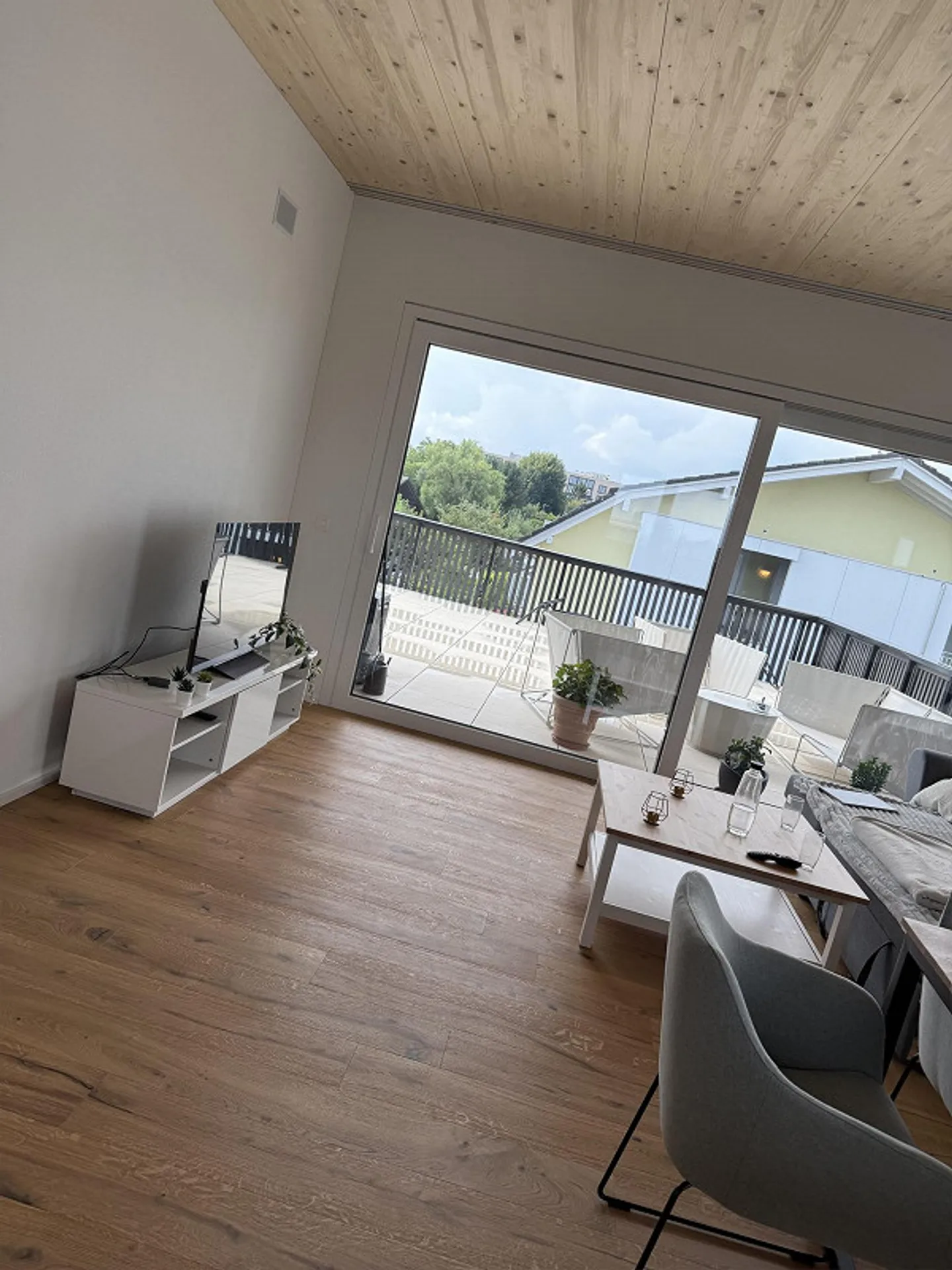 Moderne 2½ Neubauwohnung - Foto 1 von 8