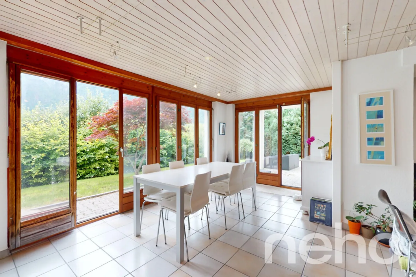 Immeuble de rendement avec 13 garages dont terrain constructible! - Photo 5 sur 13