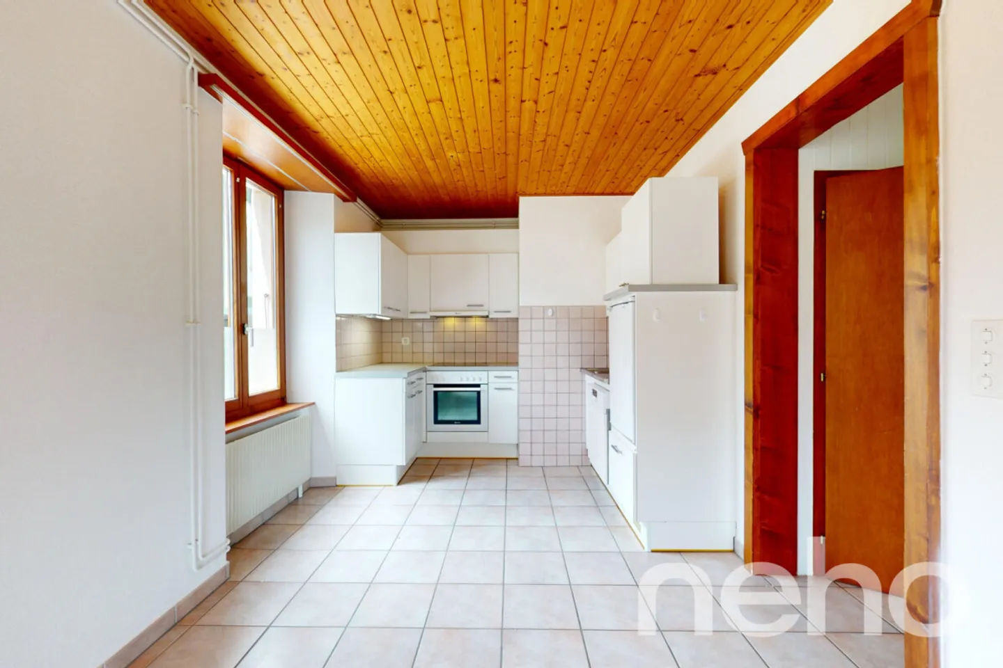 Immeuble de rendement avec 13 garages dont terrain constructible! - Photo 7 sur 13