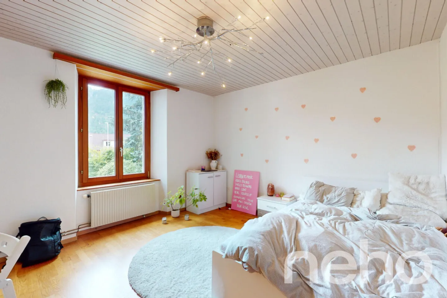Immeuble de rendement avec 13 garages dont terrain constructible! - Photo 8 sur 13