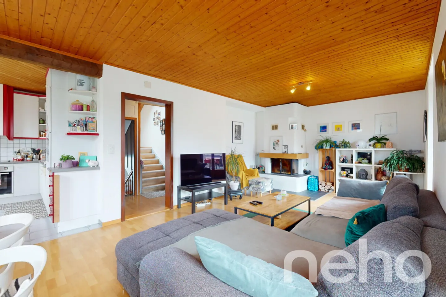 Immeuble de rendement avec 13 garages dont terrain constructible! - Photo 9 sur 13