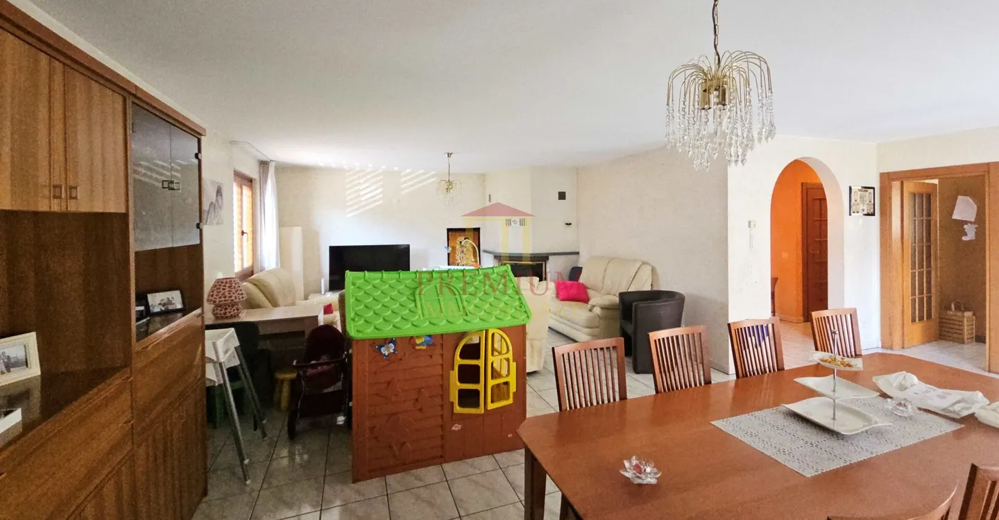 GERÄUMIGES EIGENES HAUS - Foto 7 von 11