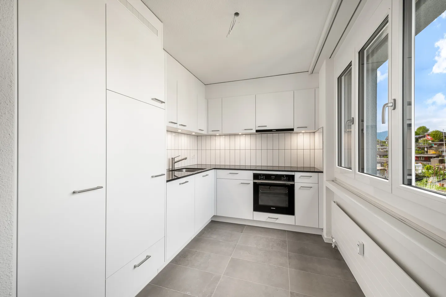 Le parfait chez-soi - appartement de 2,5 pièces fraîchement rénové - Photo 2 sur 9