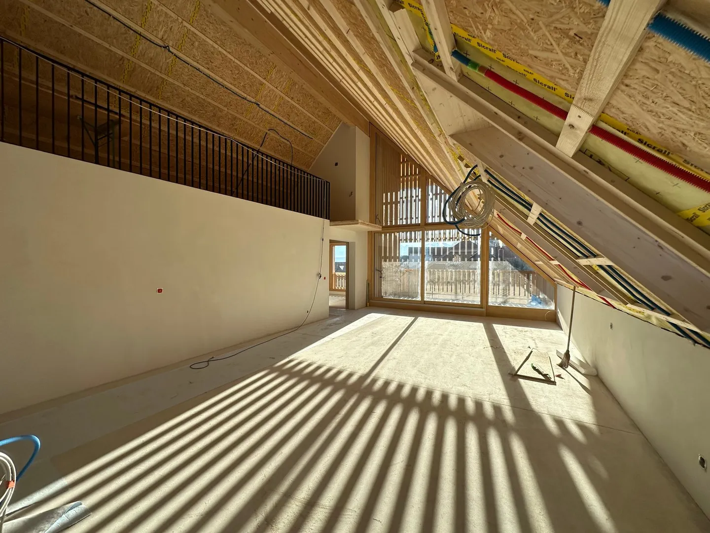 NOUVEAU : Appartement penthouse moderne de 4,5 pièces avec galerie à Kirchenthurnen - Photo 13 sur 25