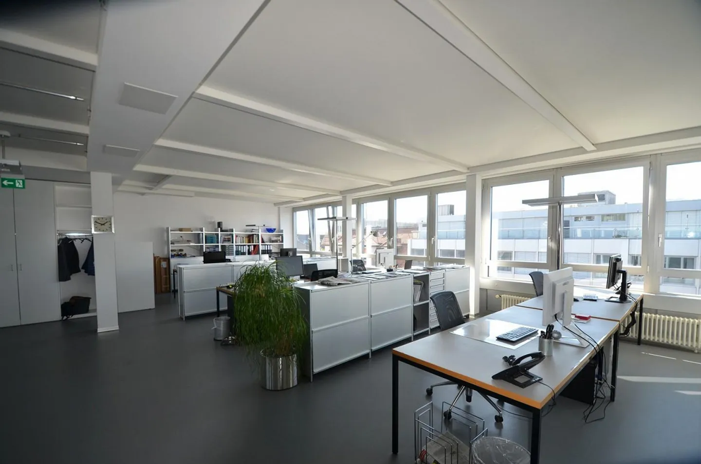 Office spaces with a panorama over Zurich - Photo 3 of 8