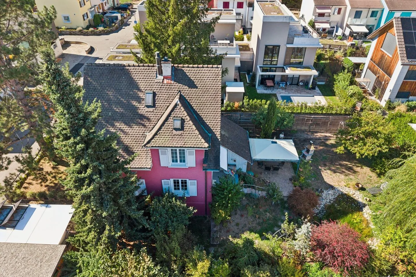 Charming Single Family Home - Photo 4 of 6