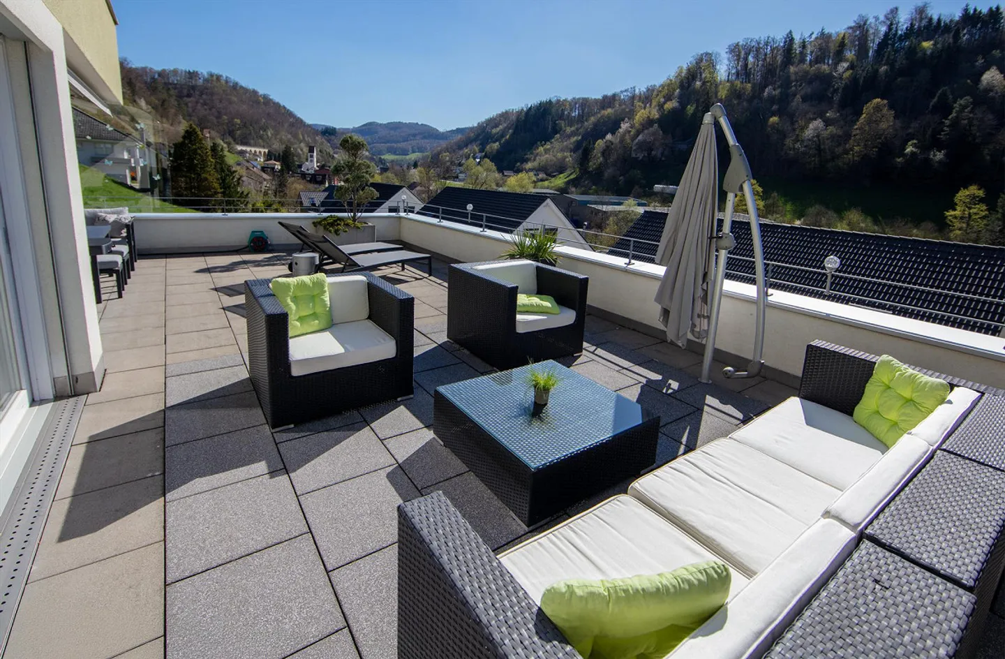 Appartement en terrasse avec extras - Photo 2 sur 19