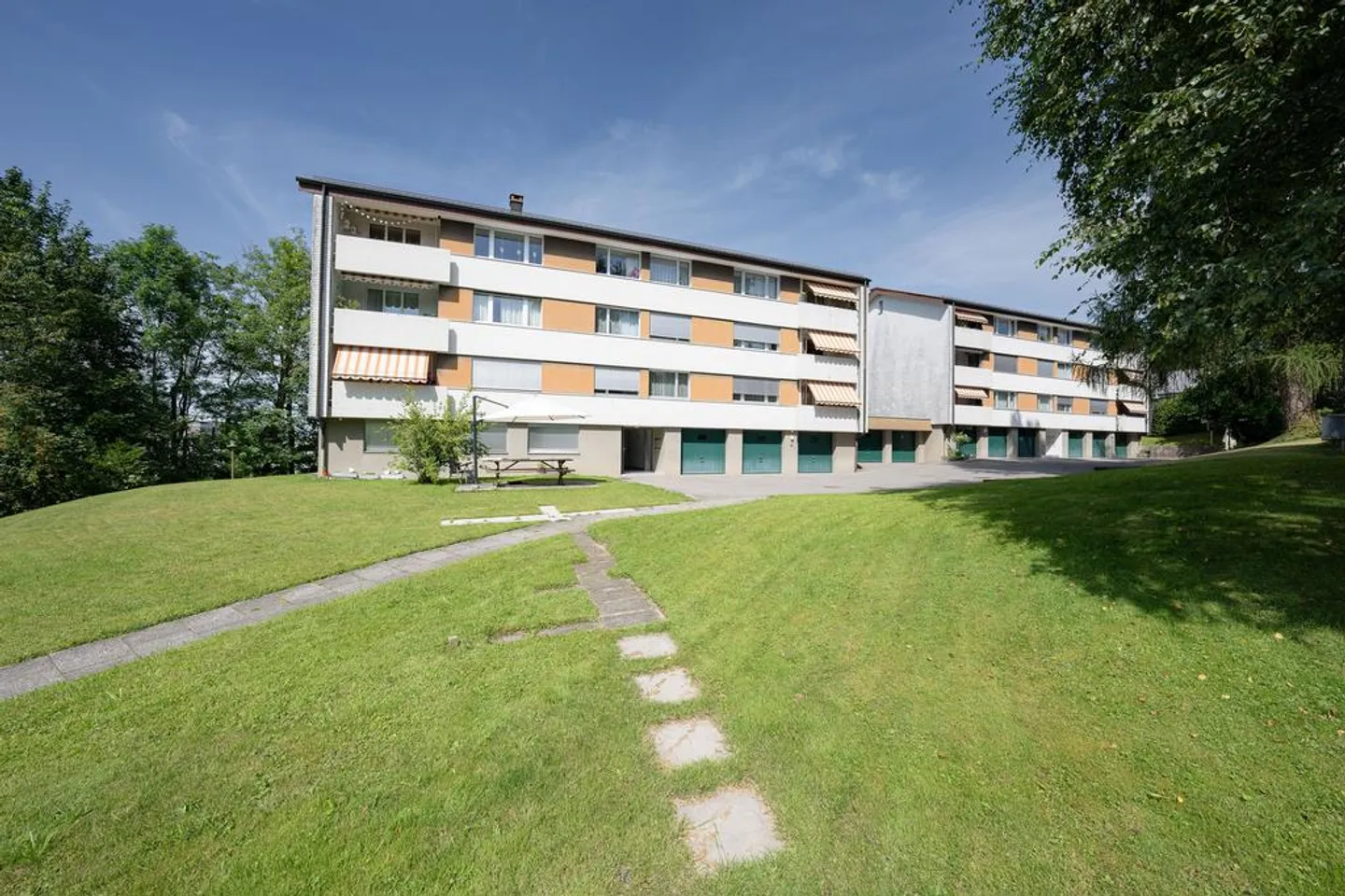 4.5-Zimmerwohnung mit Cheminée - Foto 1 von 11