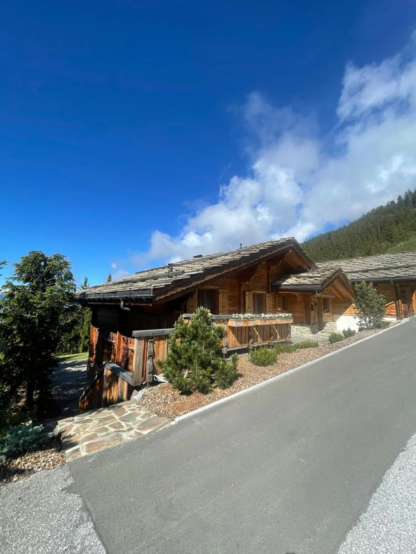 Chalet 6.5 rooms in Crans-Montana - Photo 8 of 10