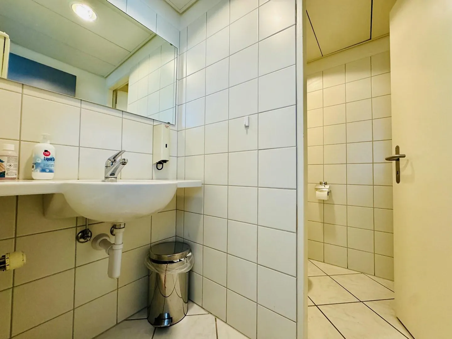 Office spaces with a panorama over Zurich - Photo 8 of 8