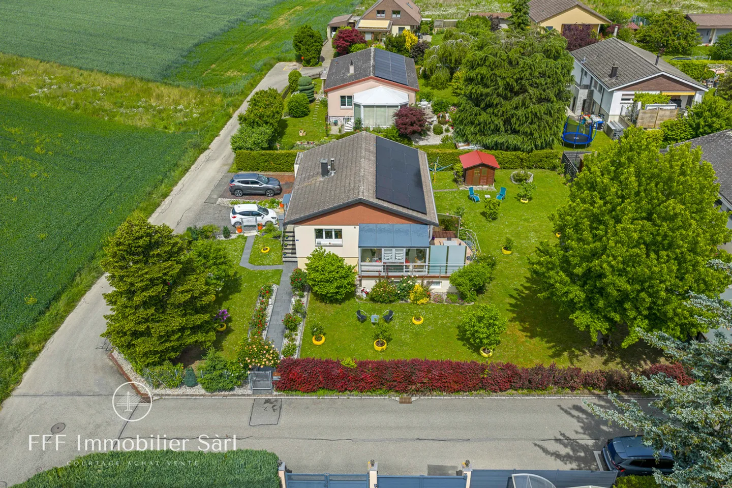 Bella casa familiare di 5 stanze - Foto 3 di 24