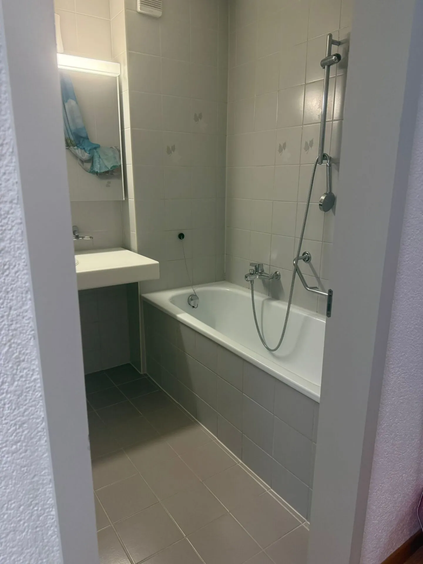 Geräumige Wohnung mit Balkon - Foto 8 von 9