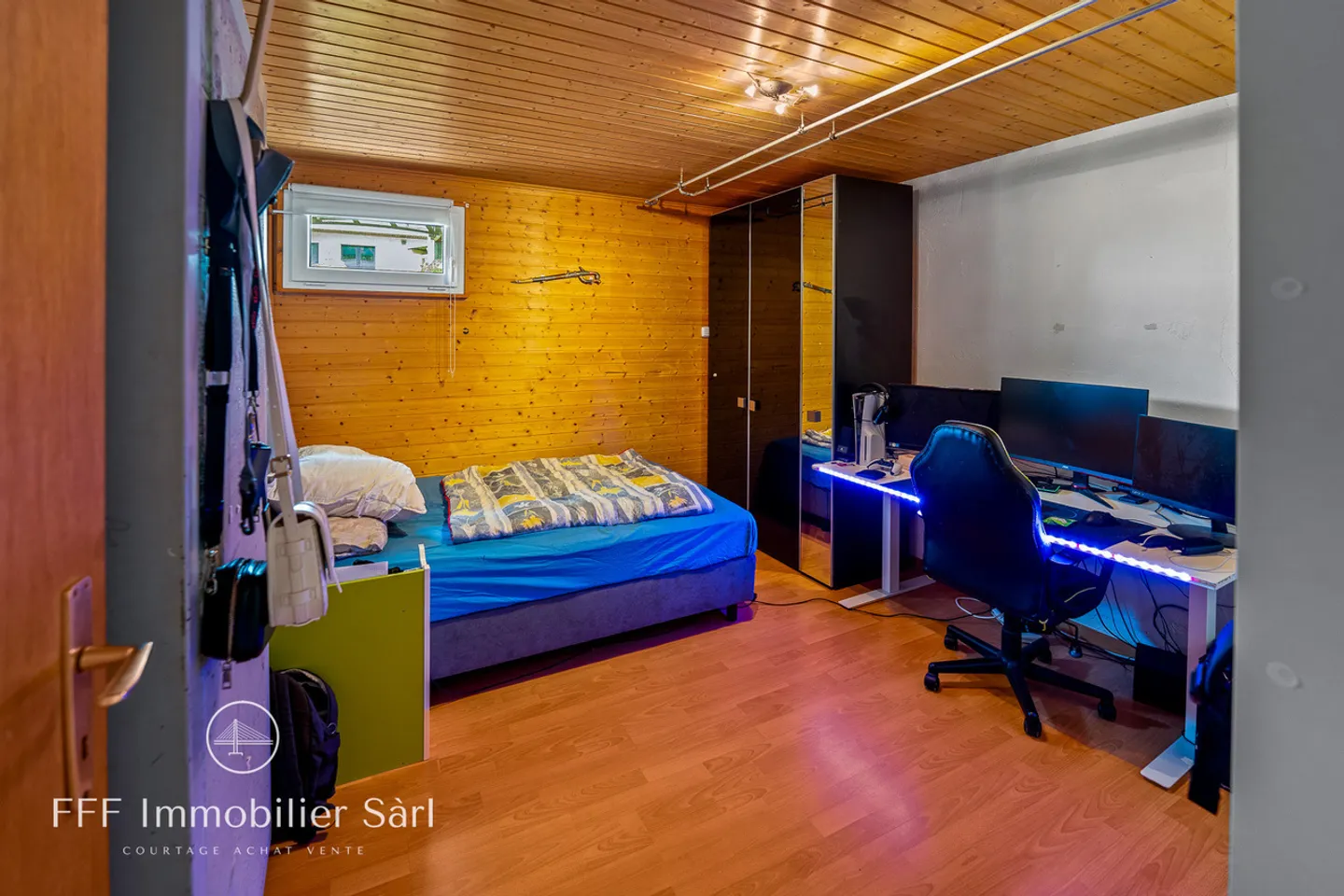 Bella casa familiare di 5 stanze - Foto 15 di 24