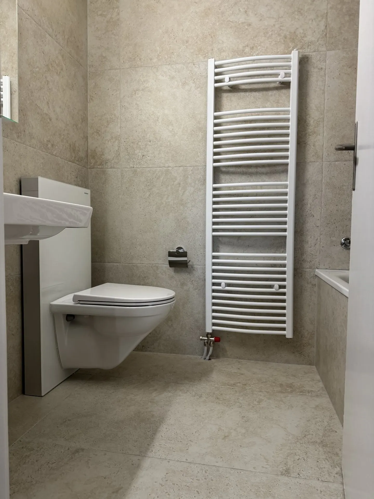 Wunderschöne 5.5-Zimmerwohnung an attraktiver Lage in Lyss! - Foto 3 von 9