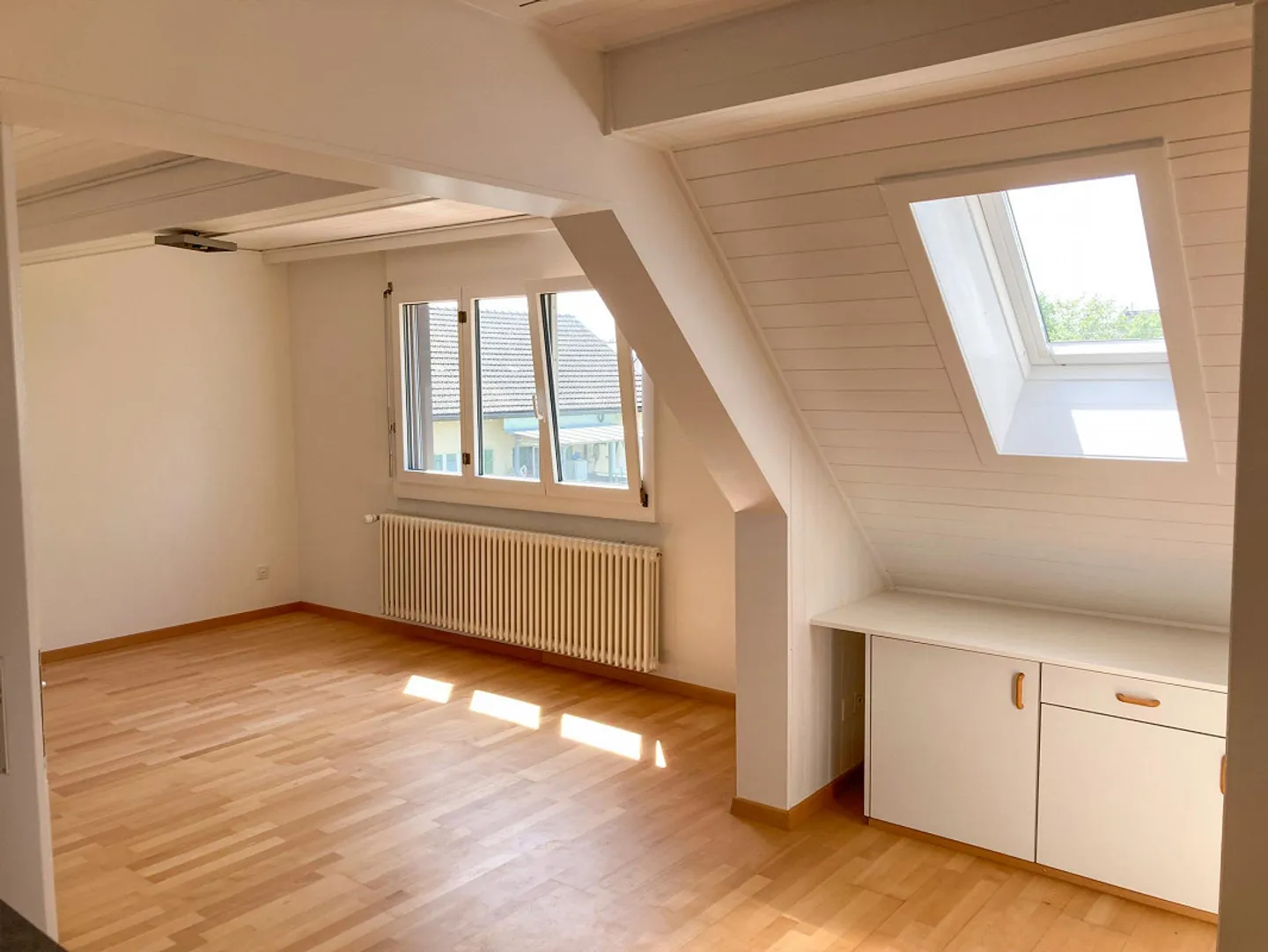 Accogliente appartamento mansardato di 3 stanze a Diessenhofen - Foto 4 di 10