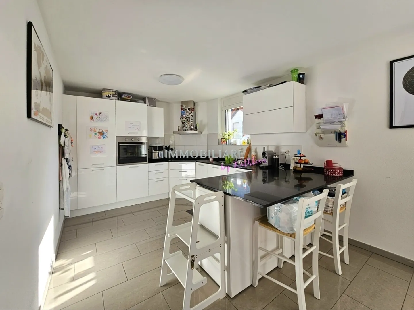 Maison unifamiliale comme neuve, avec jardin, garage, pompe à chaleur - Photo 6 sur 13