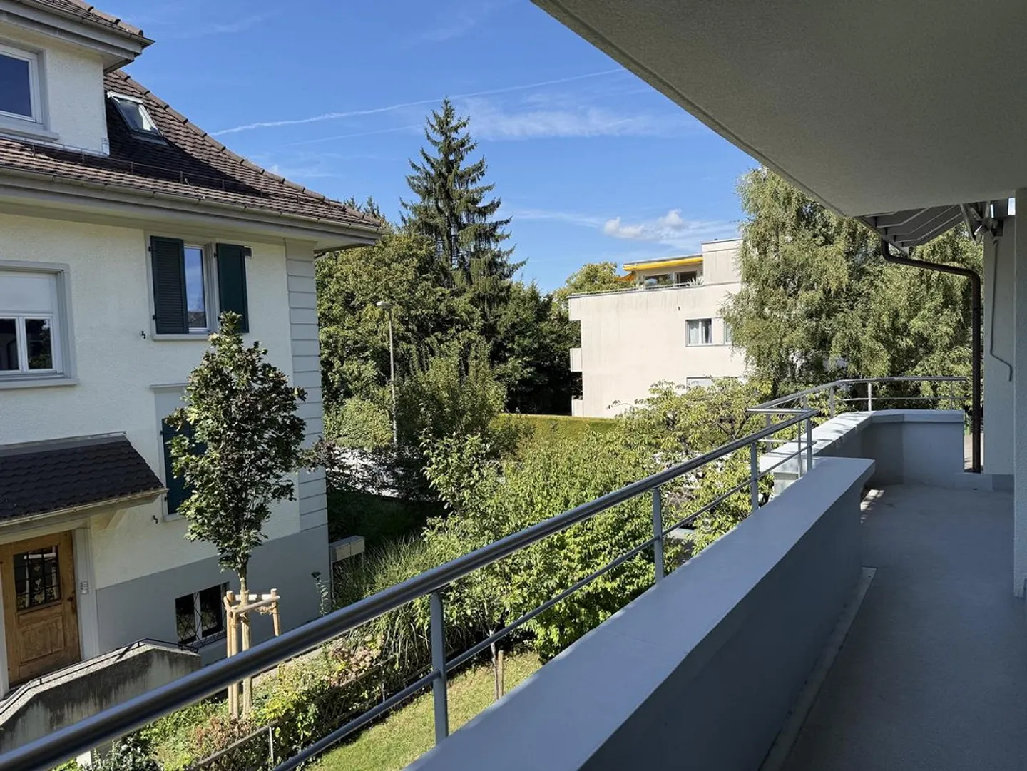 Spacious Apartment in Wesemlin - Photo 2 of 8