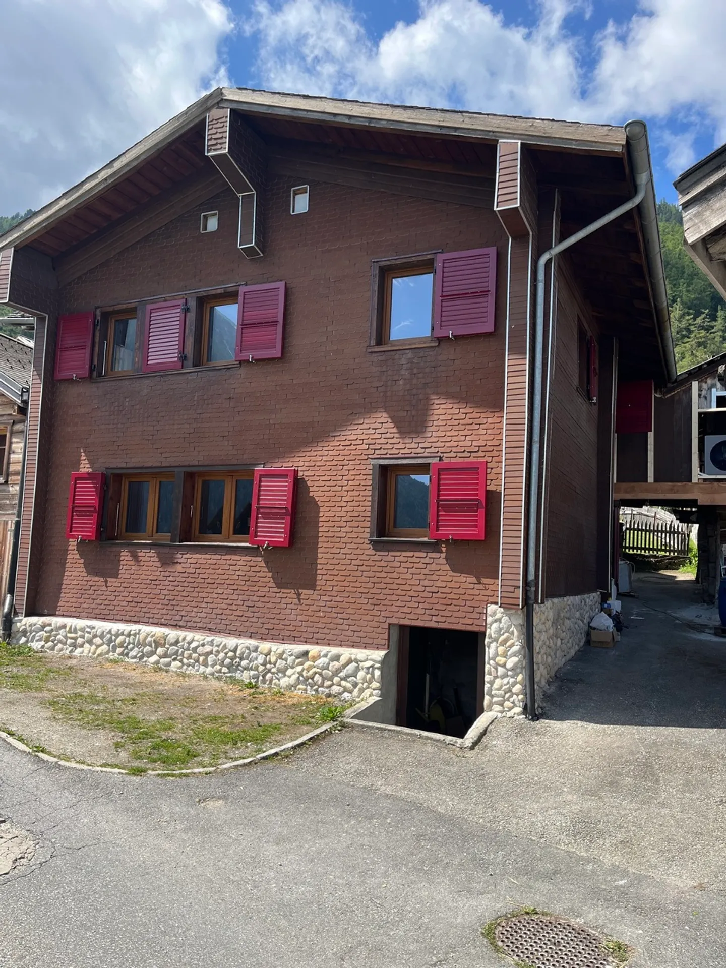 Casa singola in affitto - Foto 1 di 12