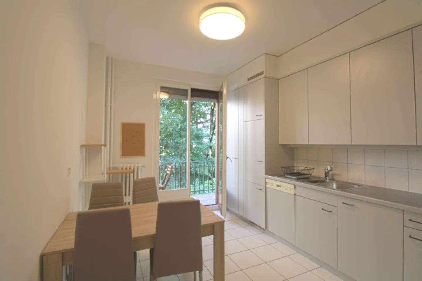 Apartment for rent - Photo 6 of 9