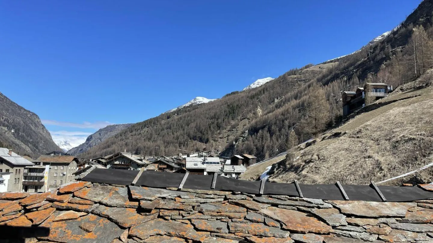 Appartamento tradizionale di 2,5 stanze in una vecchia casa vallesana - Foto 12 di 13