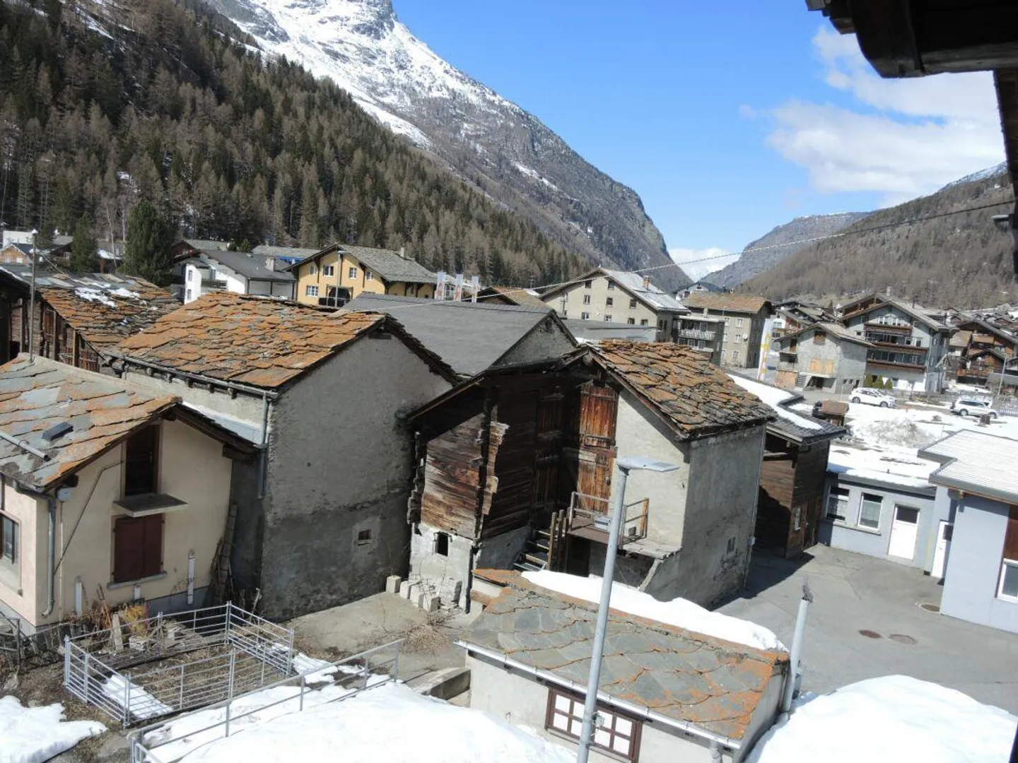Appartamento tradizionale di 2,5 stanze in una vecchia casa vallesana - Foto 8 di 13
