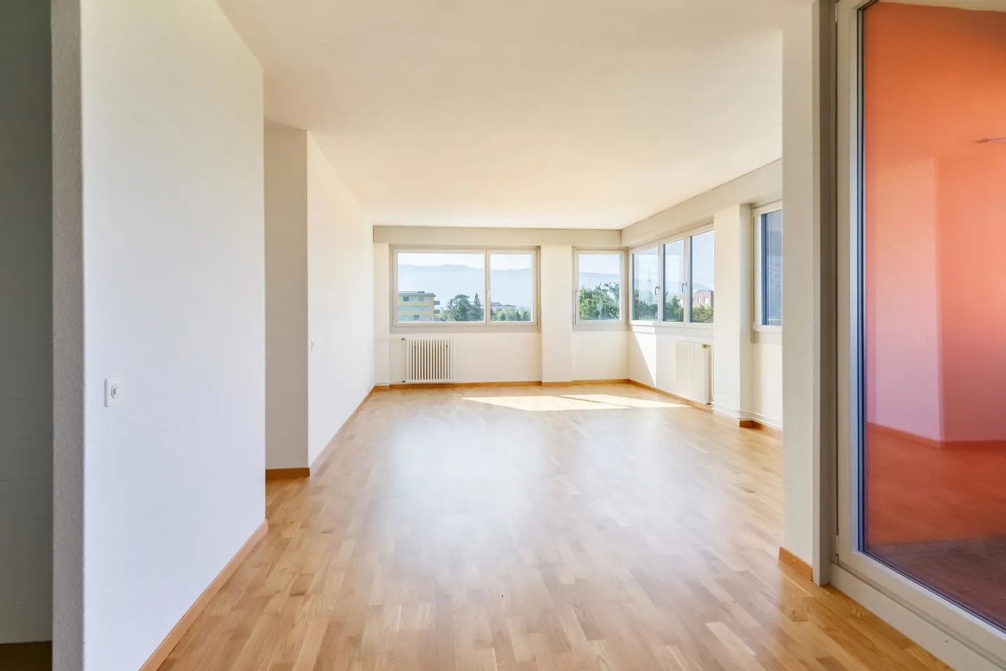Beautiful bright apartment - Photo 4 of 8