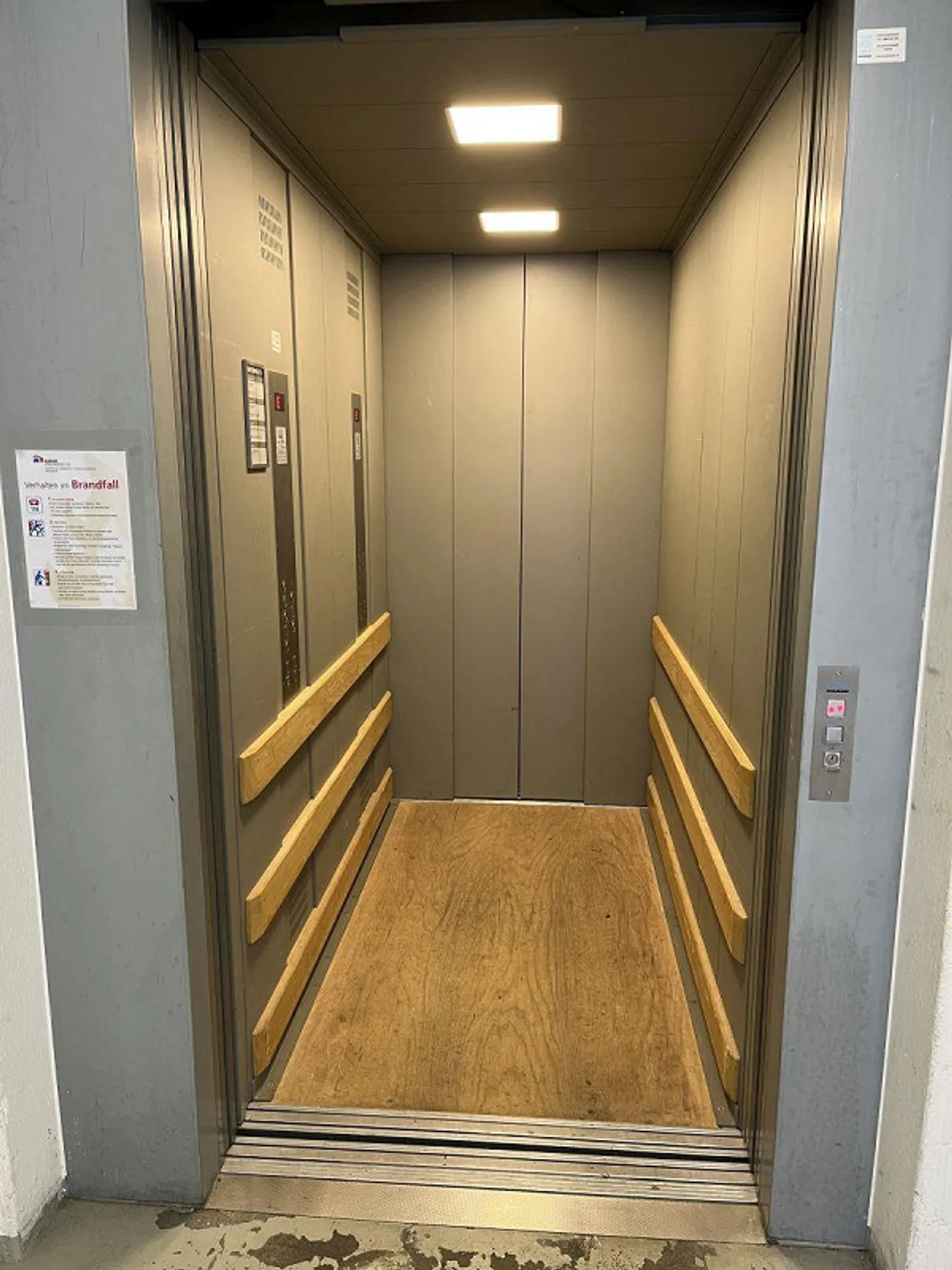 Praktische Lagerräume zu vermieten - Foto 3 von 8
