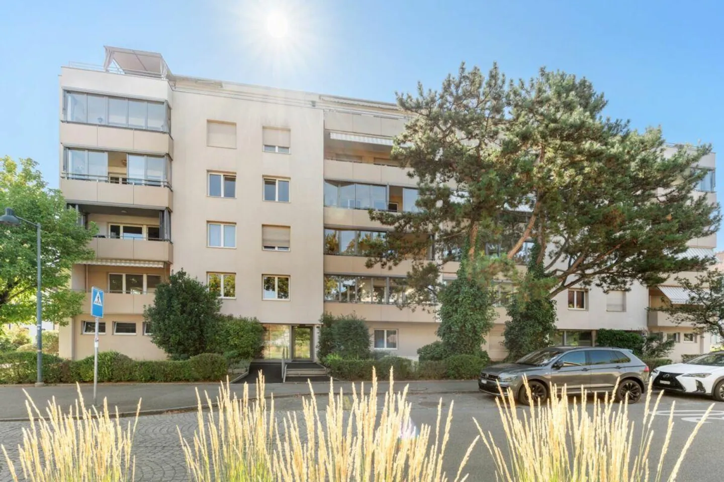 Bright 3.5-room apartment with elevator and balcony in a central location in Birsfelden - Photo 13 of 13