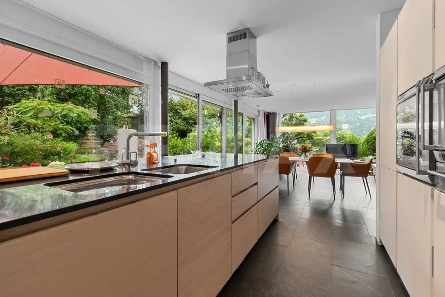 Single-family house in dream location – High above Chur with panoramic view - Photo 5 of 13