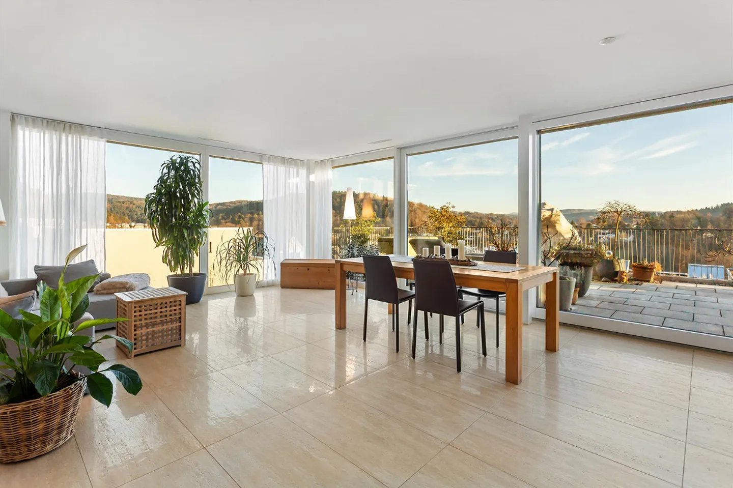 Appartement Terrasse Moderne avec Vue - Photo 3 sur 7